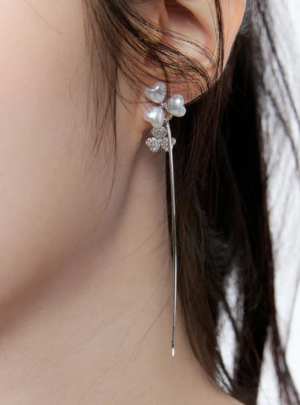 heart-faux-pearl-clover-drop-earrings-cg514 / Silver