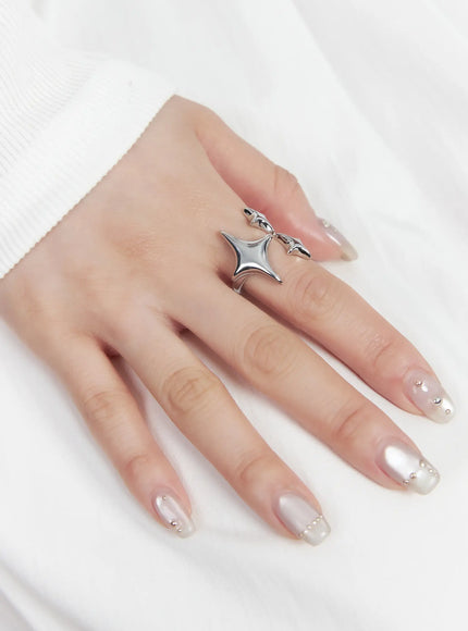 astro-star-bold-ring-cf525 / Silver