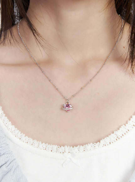 pink-cubic-heart-necklace-cm524 / Silver