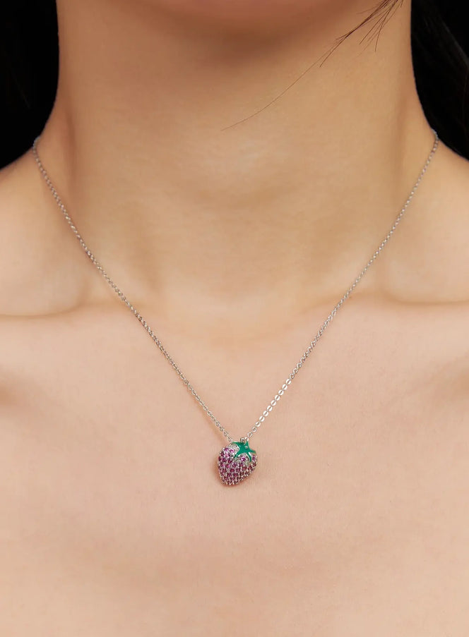 strawberry-cubic-necklace-im531 / Silver
