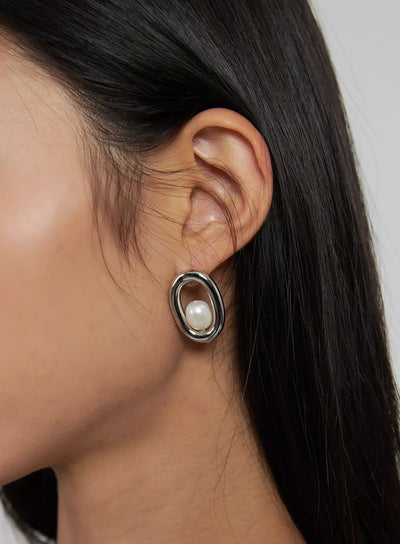 oval-pearl-earrings-ij508 / Silver