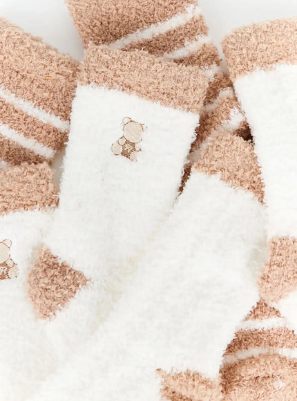 teddy-bear-fuzzy-socks-iy511 / White