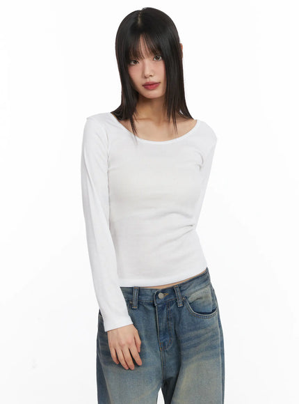 classic-u-neck-long-sleeve-top-cd518 / White