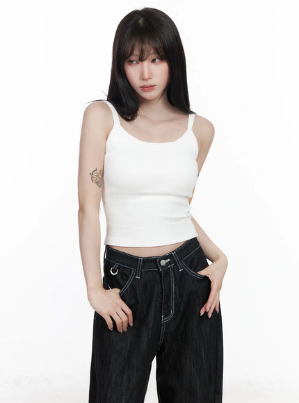 padded-sleeveless-top-cf523 / White