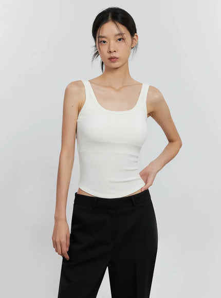 padded-square-neck-top-is516 / White