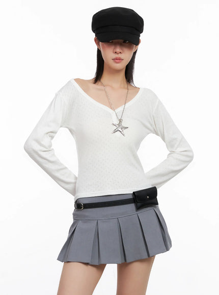 v-neck-eyelet-long-sleeve-top-is515 / White