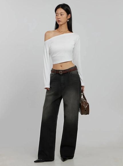 off-shoulder-crop-long-sleeve-top-ij509 / White