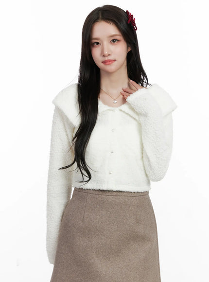 fuzzy-collar-cropped-cardigan-cn526 / White