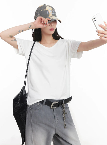 u-neck-loose-fit-t-shirt-ic503 / White