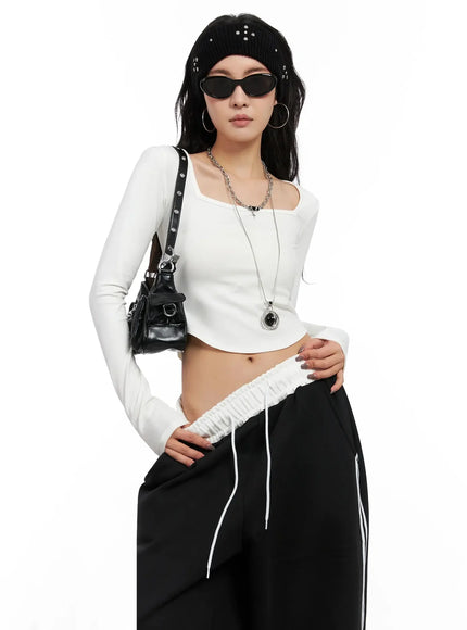 square-neck-crop-top-in528 / White