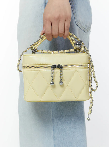 quilted-chain-strap-crossbody-bag-iy511 / Yellow