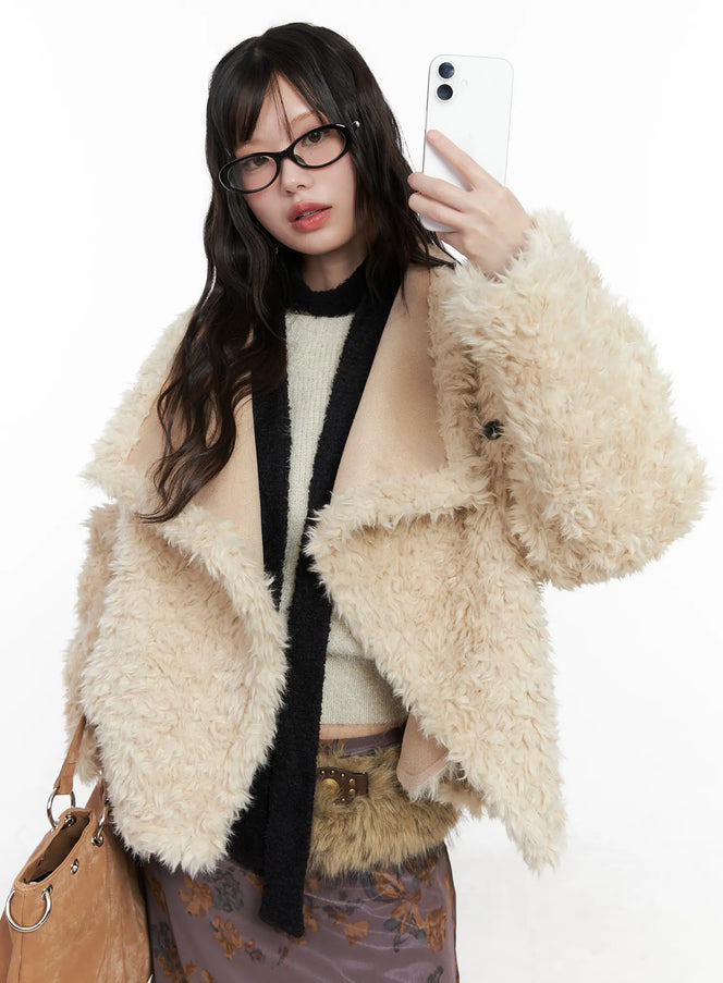 oversized-faux-fur-jacket-cn510 / Beige