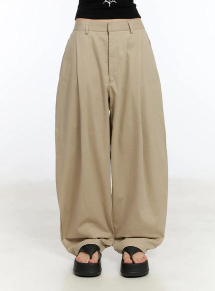 wide-pintuck-slacks-ca506 / Beige