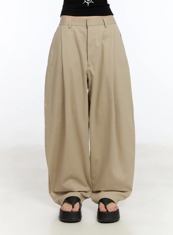 wide-pintuck-slacks-ca506 / Beige