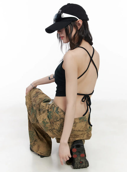 backless-cross-strap-sleeveless-top-cm526 / Black