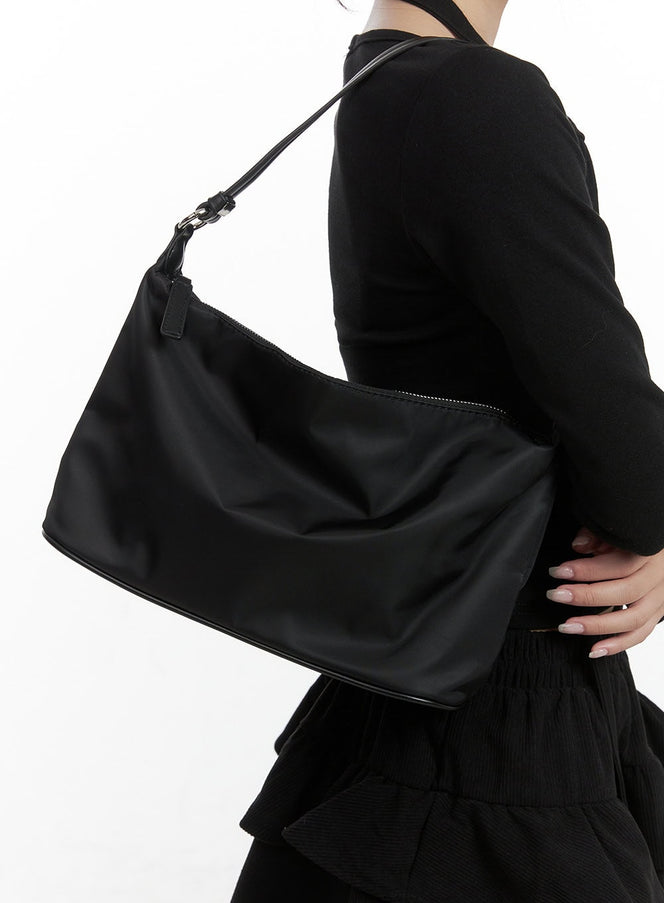 classic-nylon-shoulder-bag-cs430 / Black