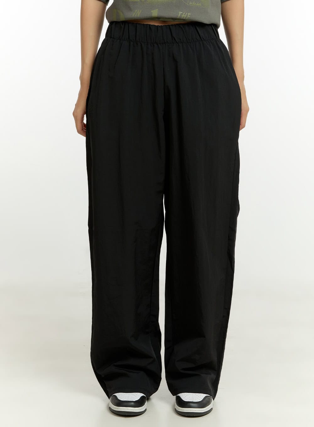 nylon-banded-wide-solid-pants-cl401 / Black