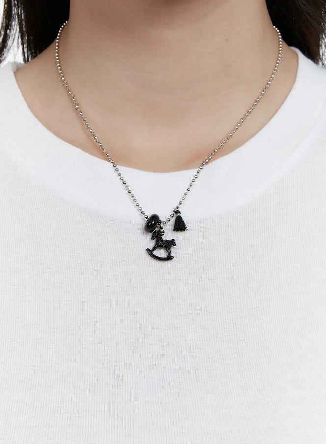 rocking-horse-tassel-necklace-f502 / Black