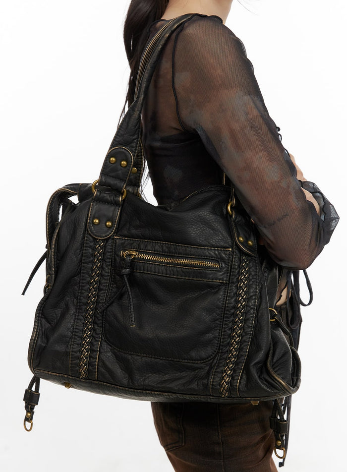 vintage-faux-leather-stud-shoulder-bag-ca419 / Black