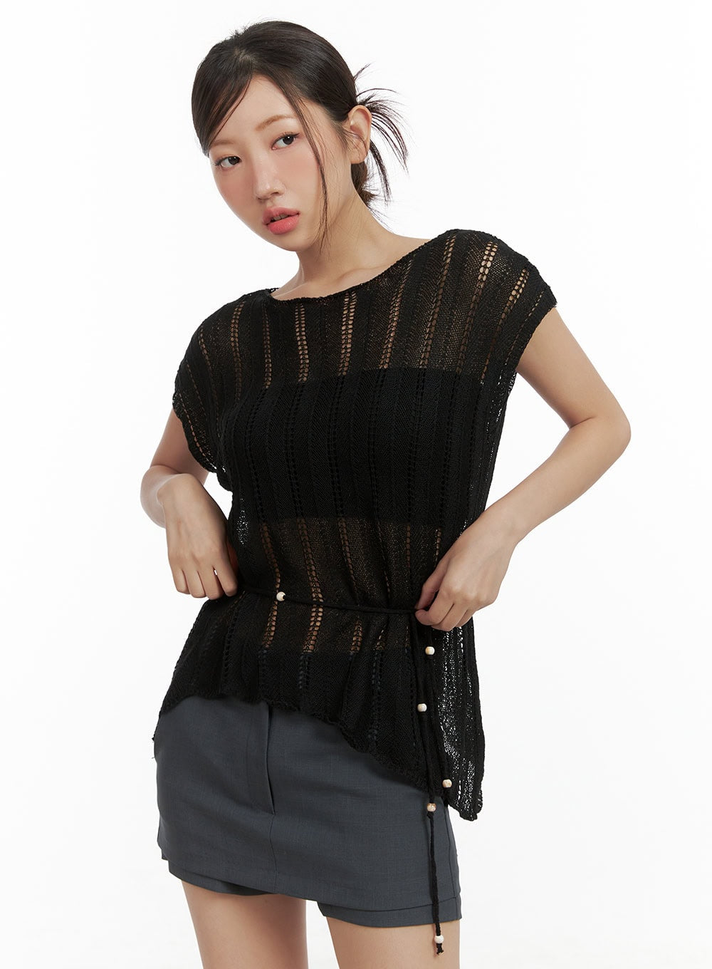 hollow-out-knit-sleeveless-cl418 / Black