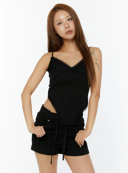 v-neck-lace-sleeveless-top-cy521 / Black