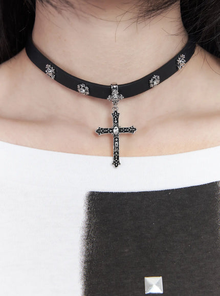 Gothic Cross Choker CM505