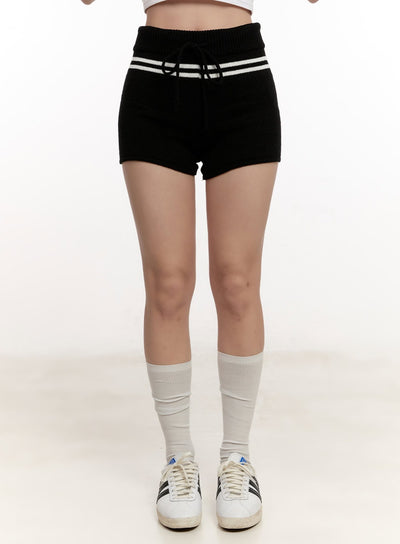 knitted-slim-fit-striped-shorts-cm507 / Black