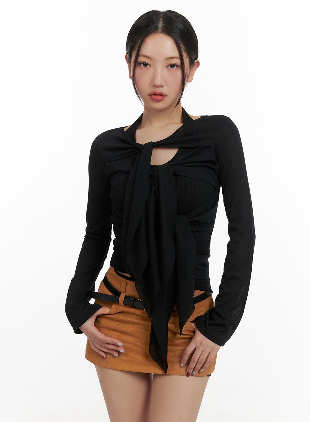 ribbon-strap-cut-out-long-sleeve-cy403 / Black