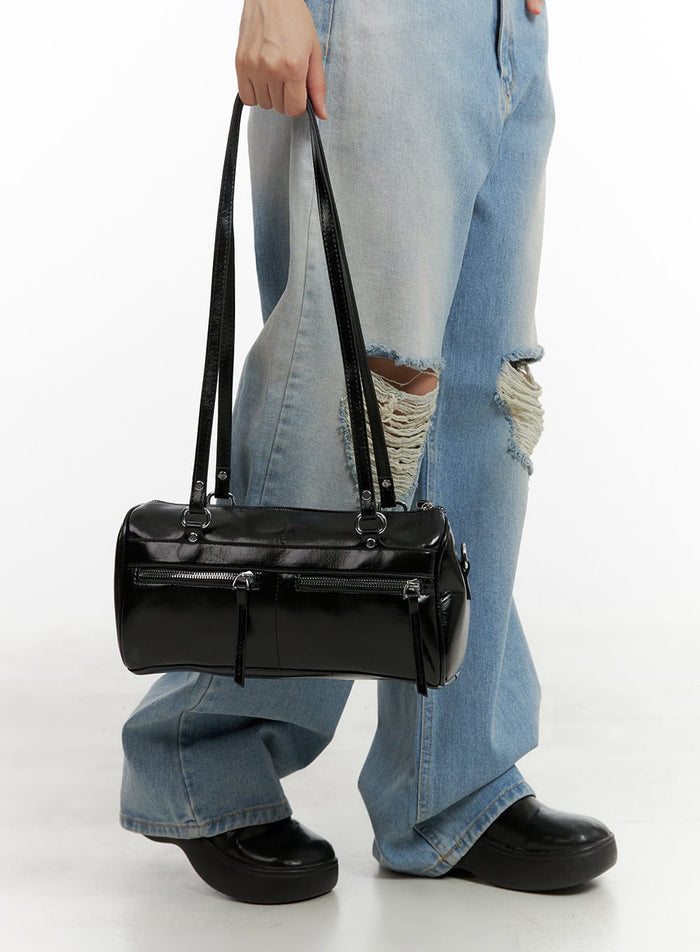 classic-faux-leather-shoulder-bag-cu405 / Black