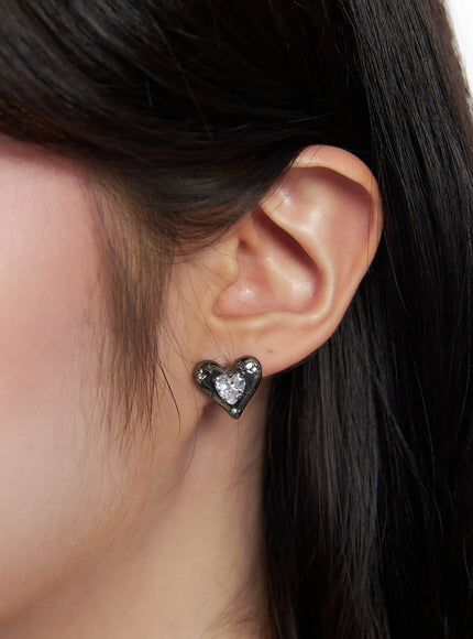 white-heart-earrings-cj523 / Black