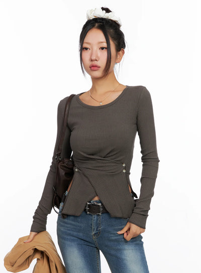 ribbed-u-neck-button-detail-long-sleeve-top-co514 / Brown