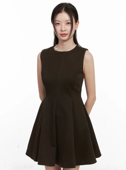 classic-pleated-flare-mini-dress-cn504 / Brown