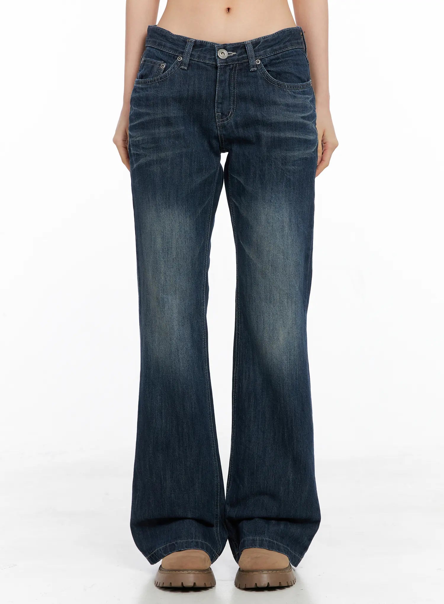 Amira Washed Low-Rise Flare Jeans CC1109 Acubi style LEWKIN