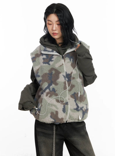 oversized-camo-fleece-vest-cj523 / Gray