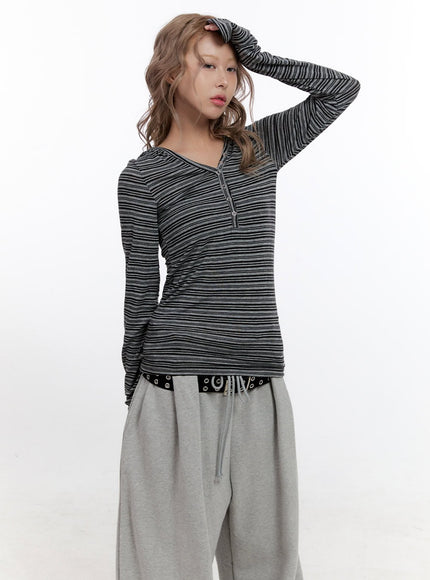 stripe-hooded-button-up-top-cn425 / dark gray