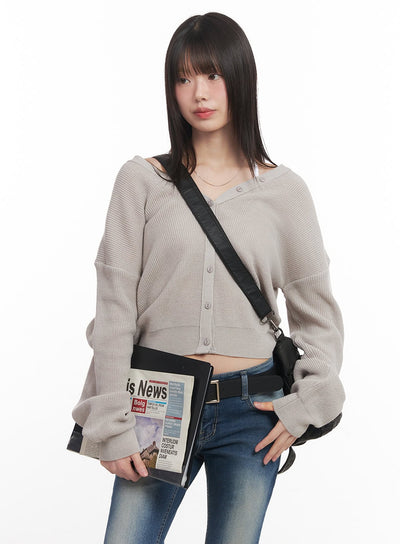 v-neck-buttoned-cropped-cardigan-cm519 / Gray