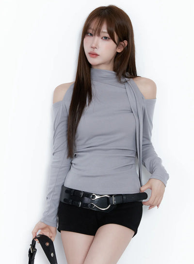 cut-out-shoulder-turtleneck-top-cg529 / Gray