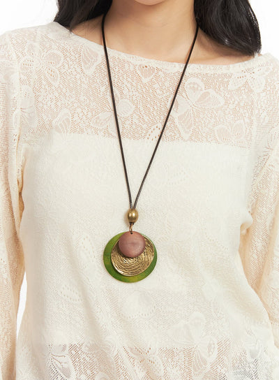 round-wooden-studded-necklace-cf513 / Green