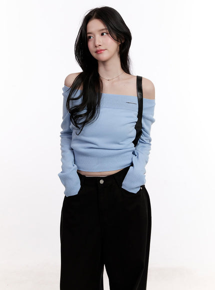 elegant-off-shoulder-crop-sweater-cm527 / Light blue