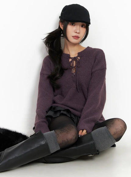 two-way-eyelet-lace-up-knit-sweater-cd505 / Purple