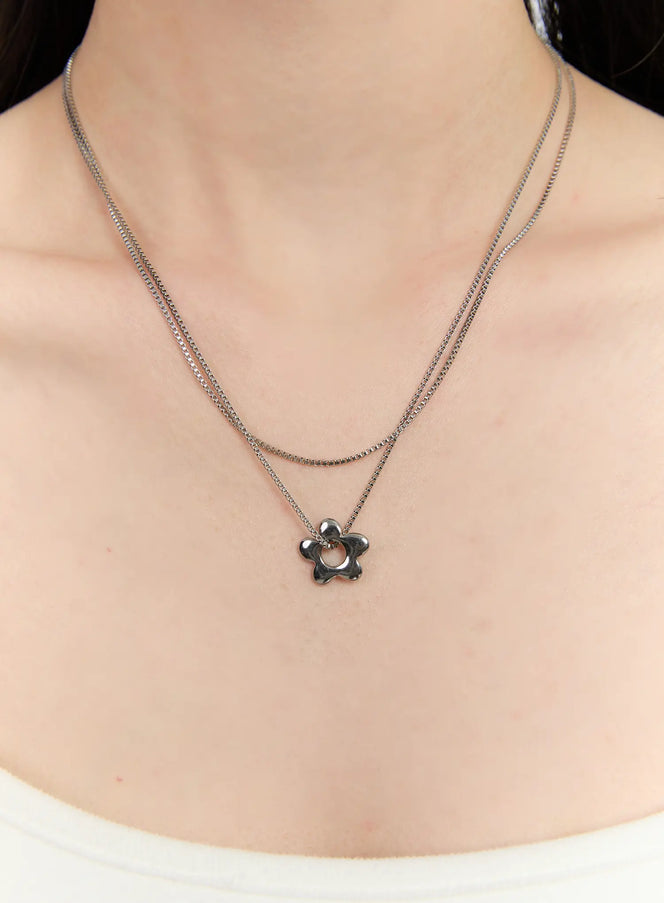 floral-layered-necklace-ca508 / Silver