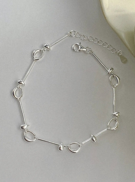 nin-loop-stick-flow-bracelet-iu506 / Silver