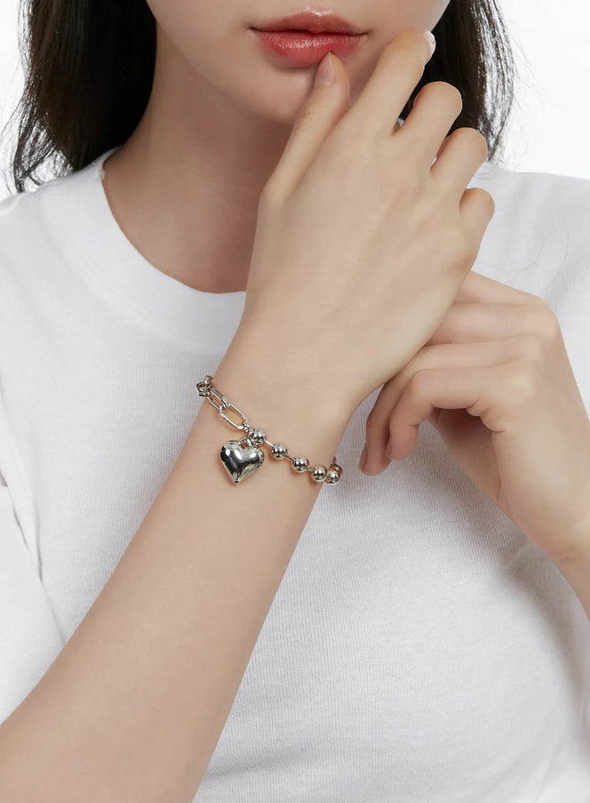 bold-heart-bead-bracelet-f502 / Silver
