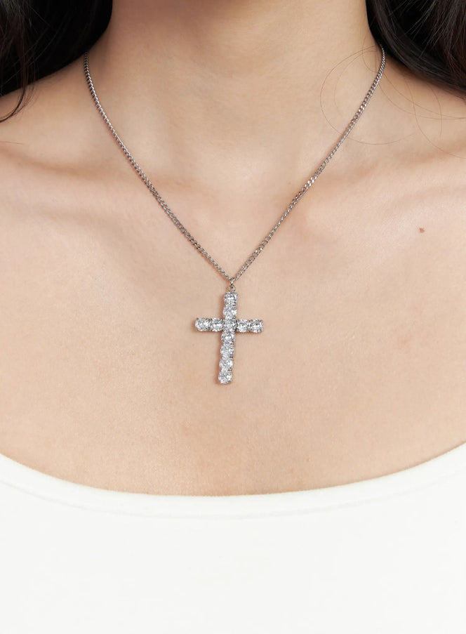 white-cross-necklace-cj523