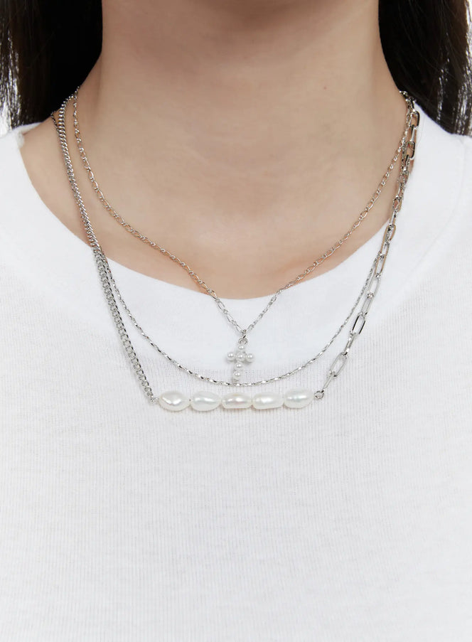 triple-layer-faux-pearl-cross-necklace-f502 / Silver