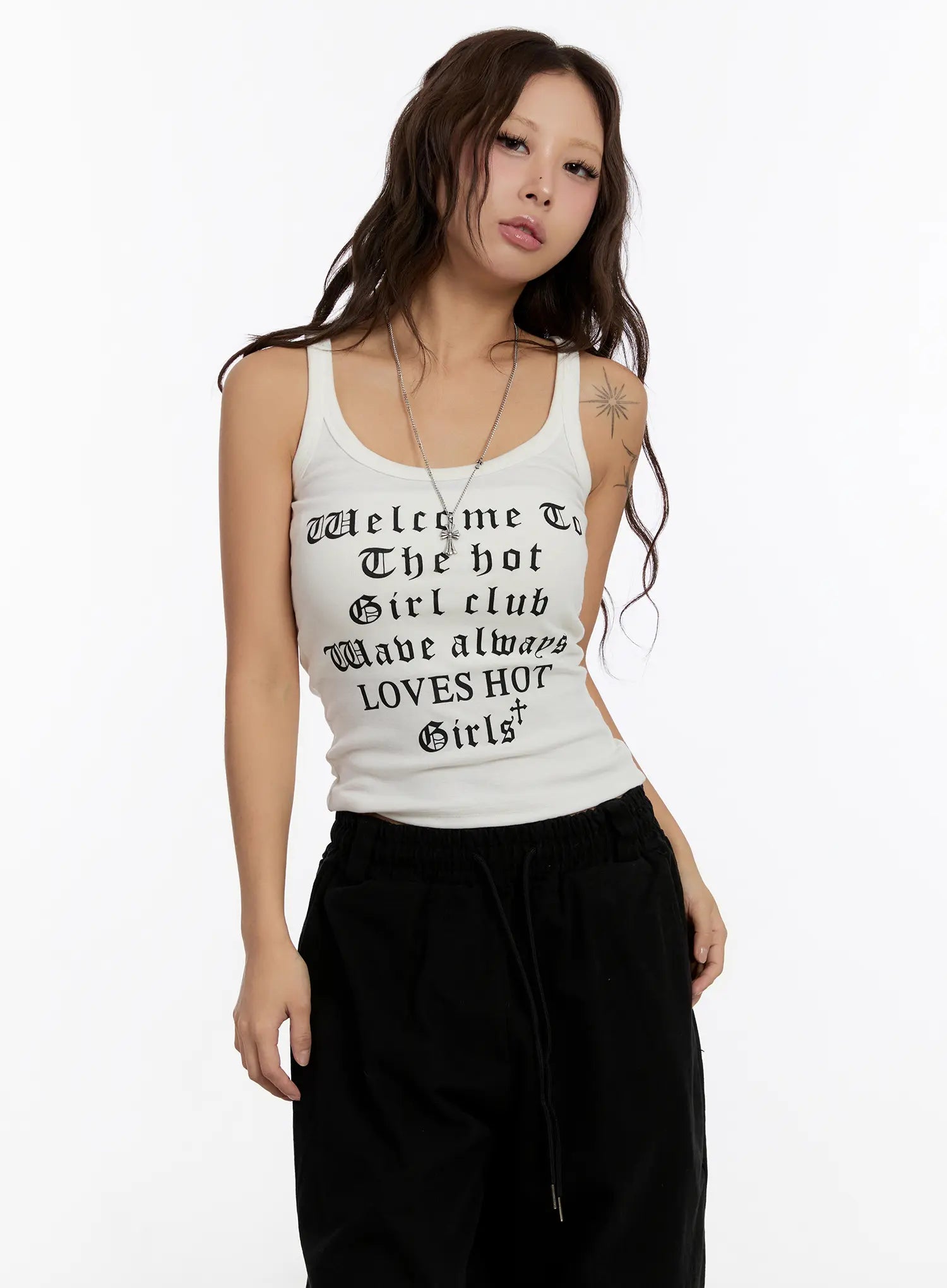 gothic-lettering-tank-top-cn527 / White