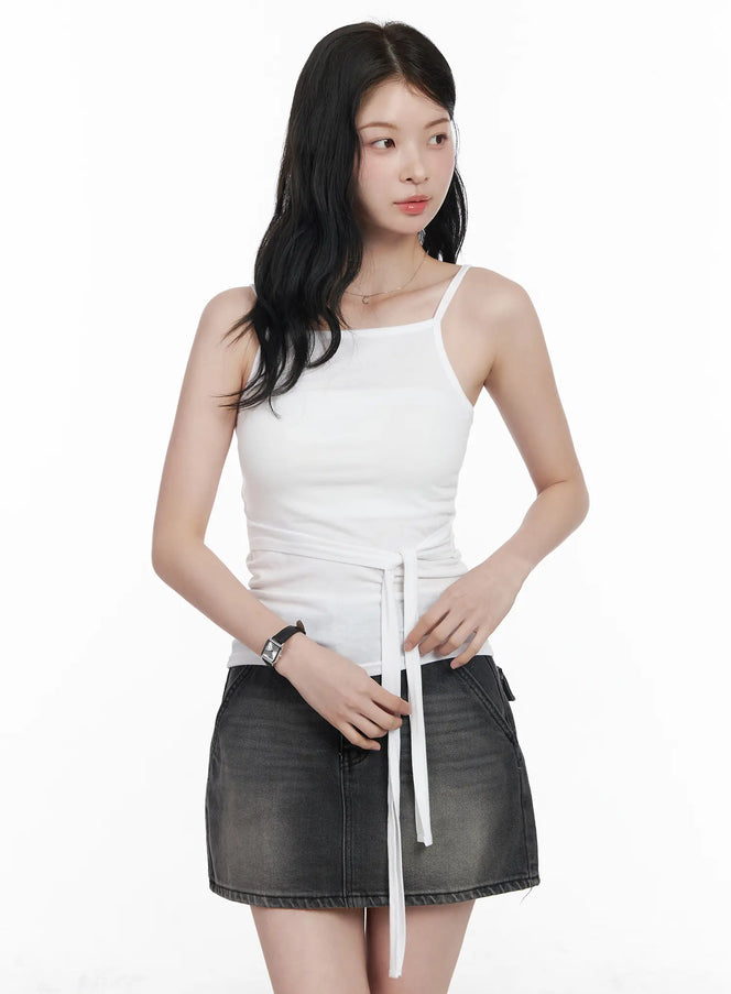 tie-waist-sleeveless-top-ca510 / White