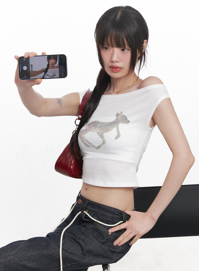 cute-animal-print-graphic-off-shoulder-crop-top-cy521 / White