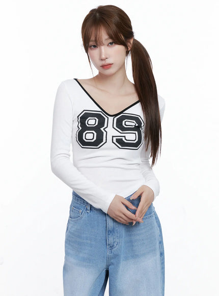 v-neck-number-89-long-sleeve-tee-cg529 / White