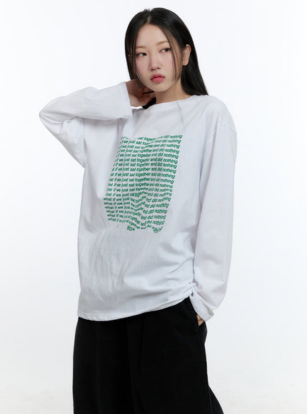 oversized-graphic-phrase-long-sleeve-top-cd424 / White